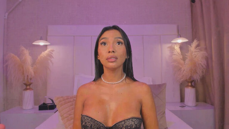 NikoJhon's Streamate show and profile