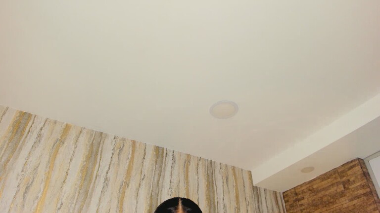 Sara_Hanniston's Streamate show and profile