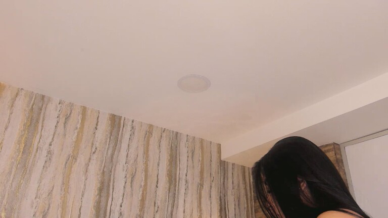 Sara_Hanniston's Streamate show and profile