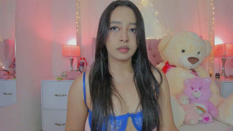 AlexandraWinterr's Streamate show and profile