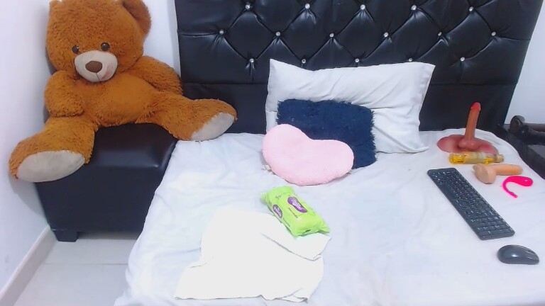 ASHLEYDIVINE93's Streamate show and profile