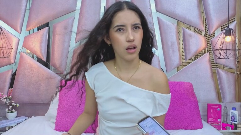 AbbyBenet's Streamate show and profile