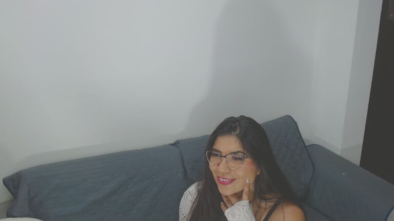 LunaDumont's Streamate show and profile