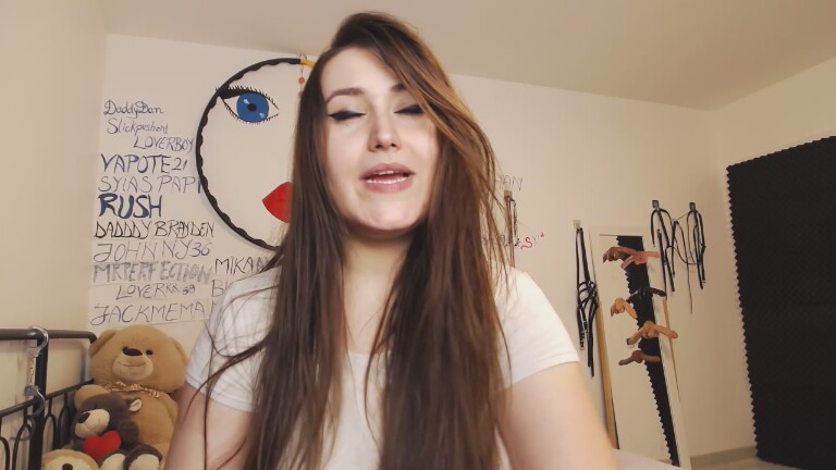 SYIA's Streamate show and profile