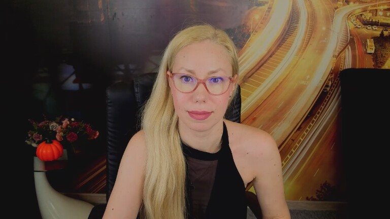 SofiaChastain's Streamate show and profile