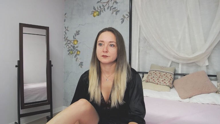 BELLAAH's Streamate show and profile