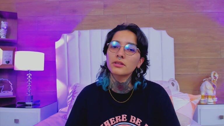 AmyRavens's Streamate show and profile