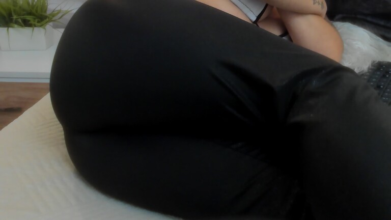 Martina_conor's Streamate show and profile