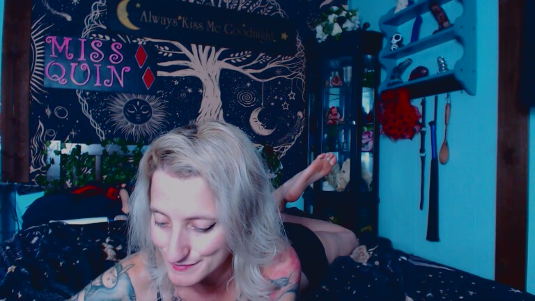 MissQuinCam's Streamate show and profile