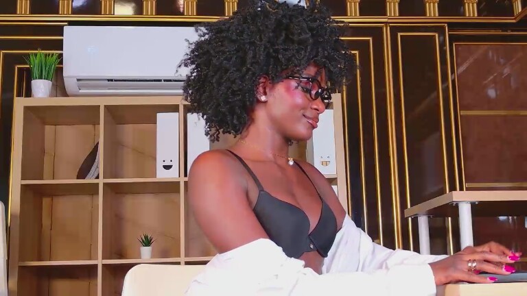 YaraDavis's Streamate show and profile