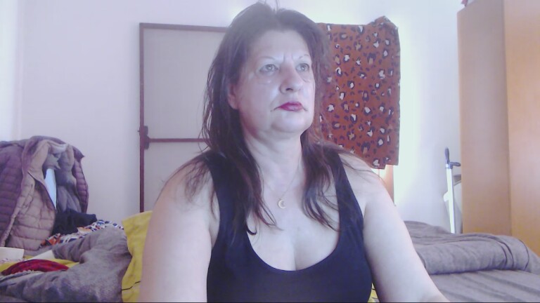 ExtasyMature's Streamate show and profile