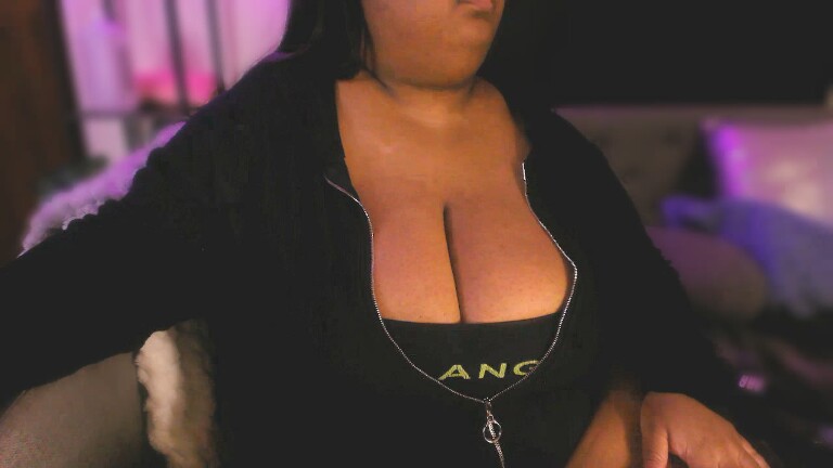 EbonyGoddessKira's Streamate show and profile