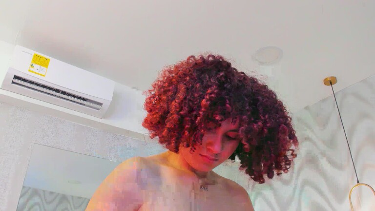 HollyJhonson's Streamate show and profile