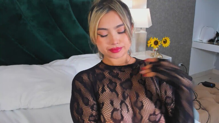 AlexandraLopez's Streamate show and profile