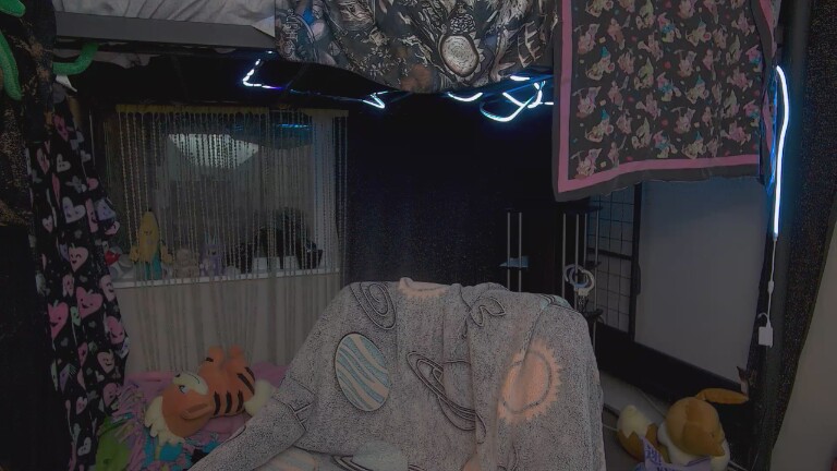 Zaturn's Streamate show and profile