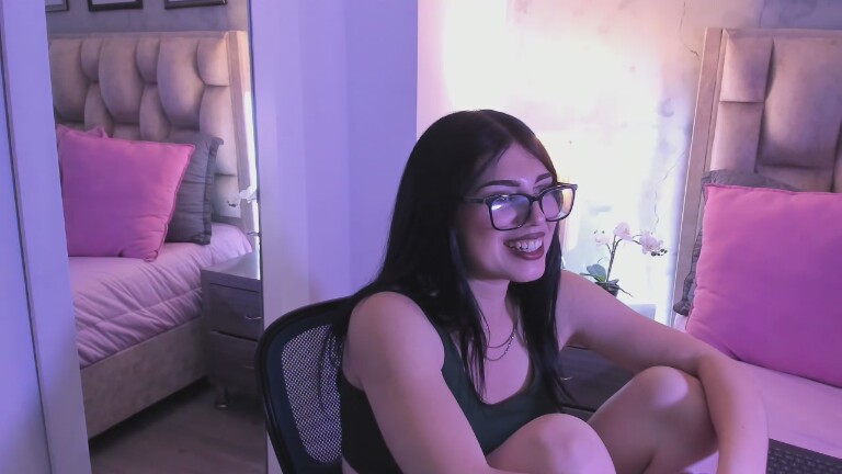 IsabellaaRossi's Streamate show and profile