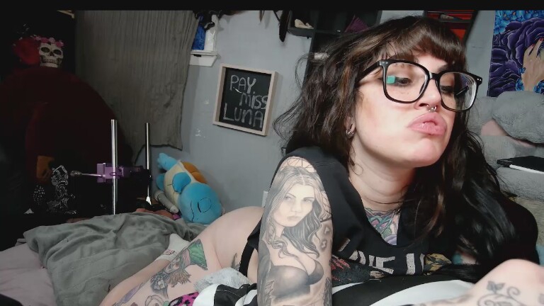 lunaisgriffin's Streamate show and profile